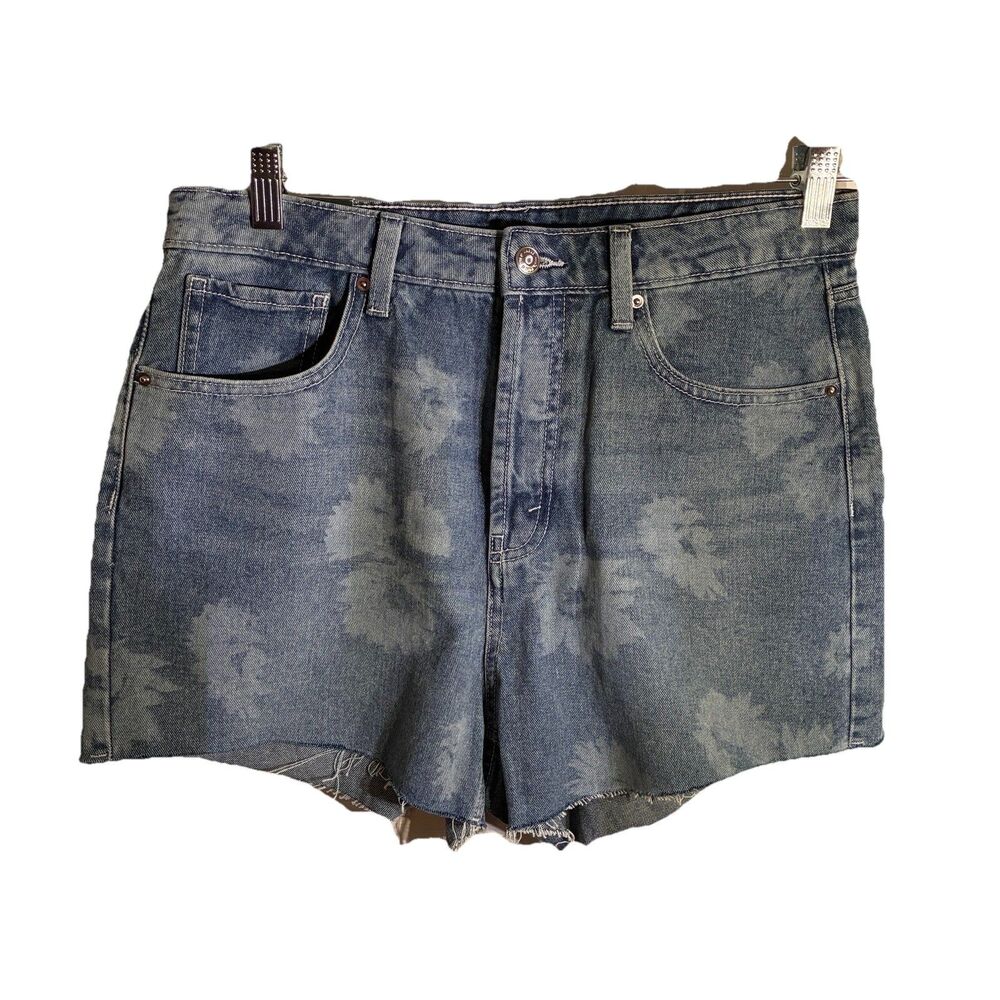 Women's Wild Fable Blue Denim Jean Shorts W/ Faded Flower Background. Size 10